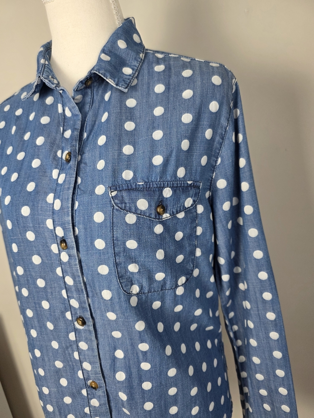 BDG Womens Polka Dot Chambray Shirt Button Down Blue Size M Casual - Picture 4 of 10